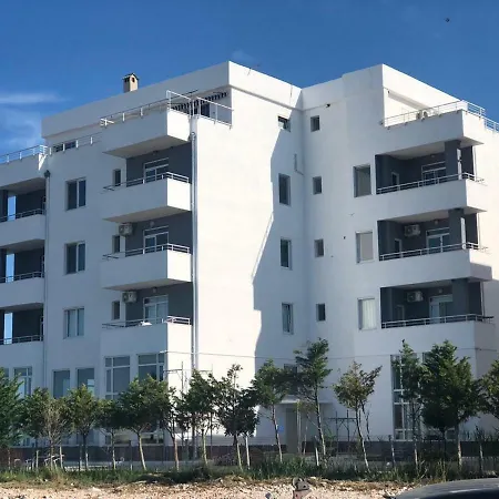 Sinella Holiday Qerret (Tirana)