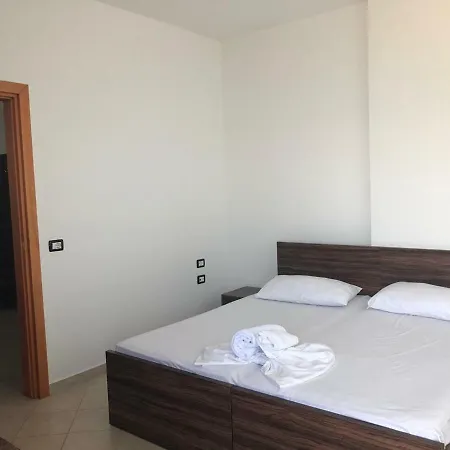 Sinella Holiday Qerret (Tirana)
